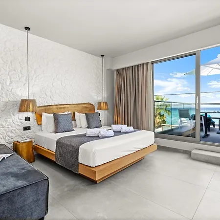 Emily's Luxury * Pefkochori