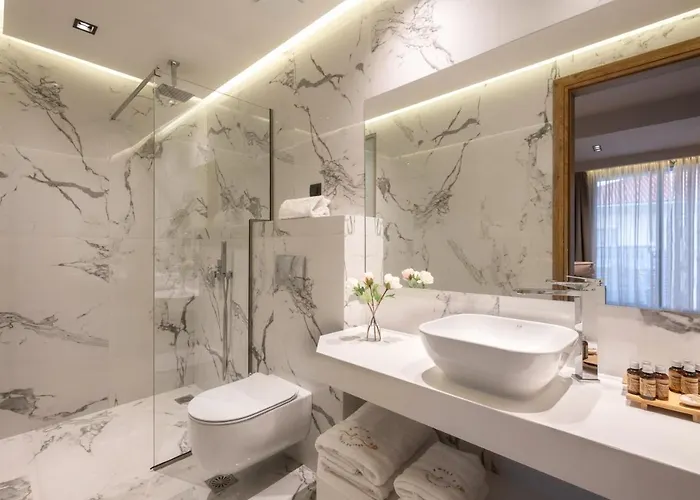 Emily's Luxury Apartment Pefkochori