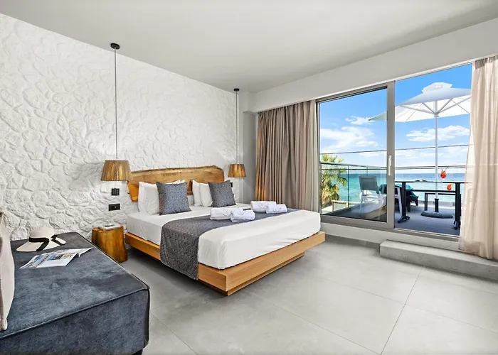 Emily's Luxury * Pefkochori