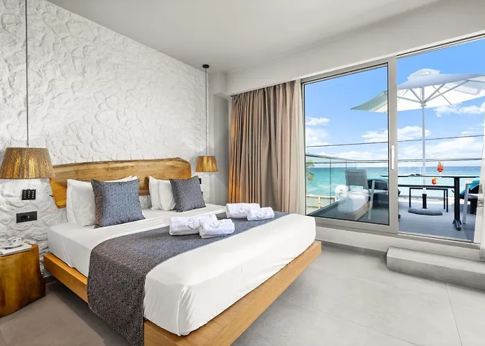 Emily's Luxury Apartment Pefkochori