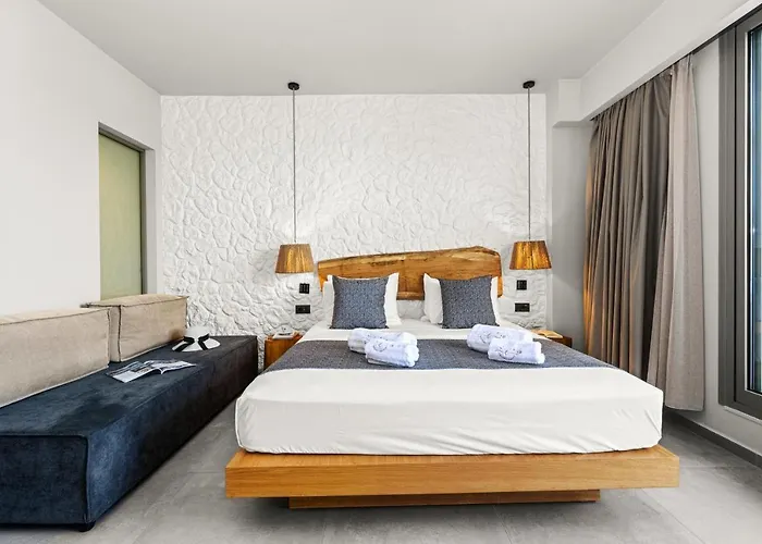 Emily's Luxury Pefkochori