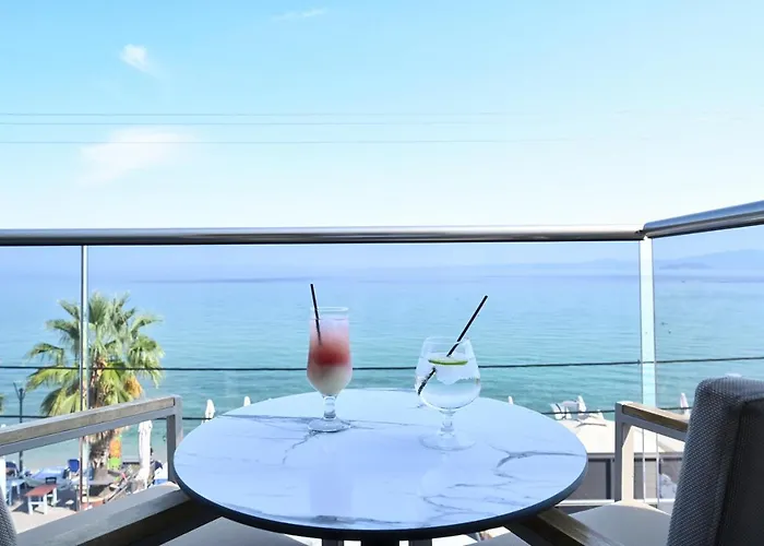 Emily's Luxury Apartment Pefkochori